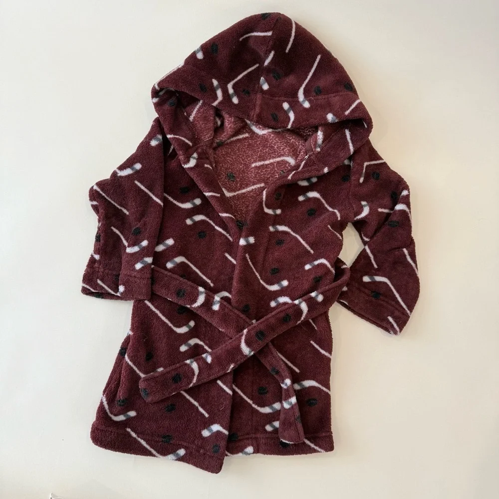 PL SLEEP HOCKEY Patterned Kids Robe - Picture 1 of 3